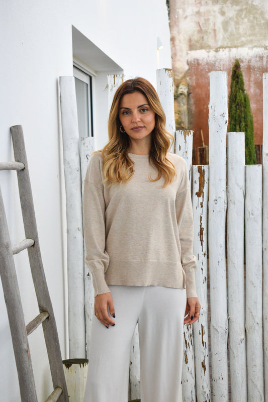 Camisola de malha com risca lateral - creme